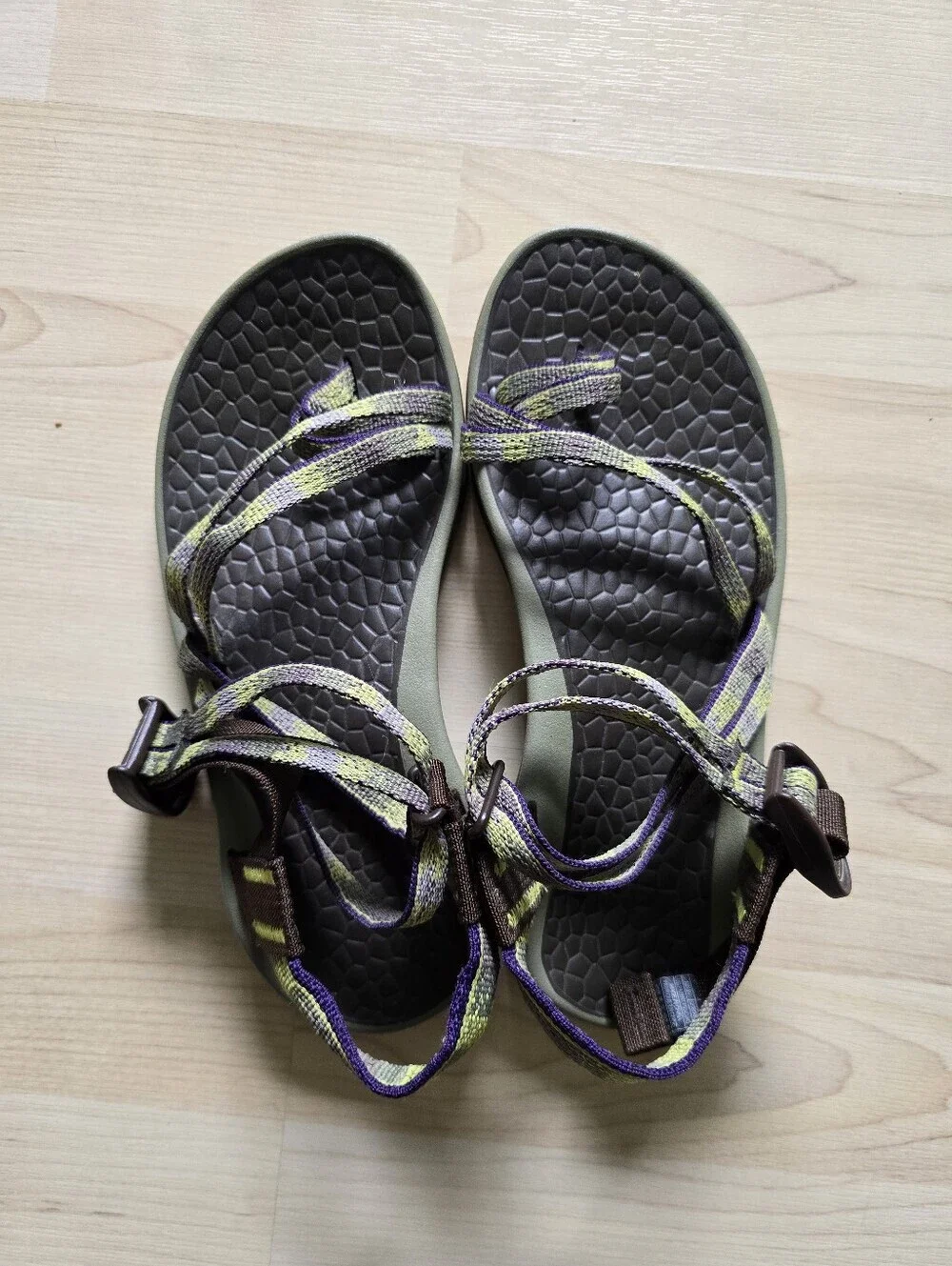 Chaco Vibram Green And Purple Sandals Size 5